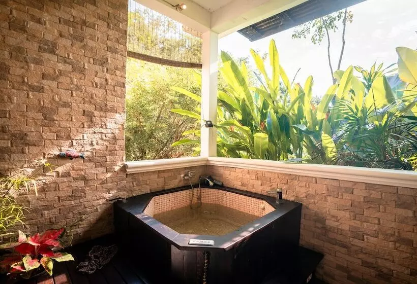 Hotelli Dan's Koyao Retreat