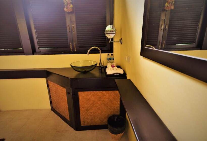 בית מלון כפרי Dan's Koyao Retreat