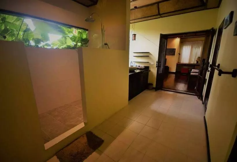 Hotelli Dan's Koyao Retreat