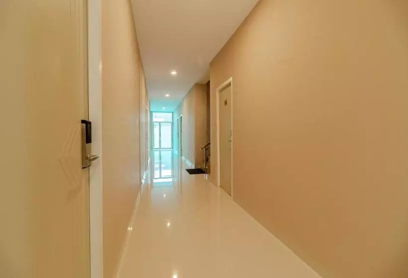 ホテル Reddoorz Syariah @ Panglima Polem Aceh