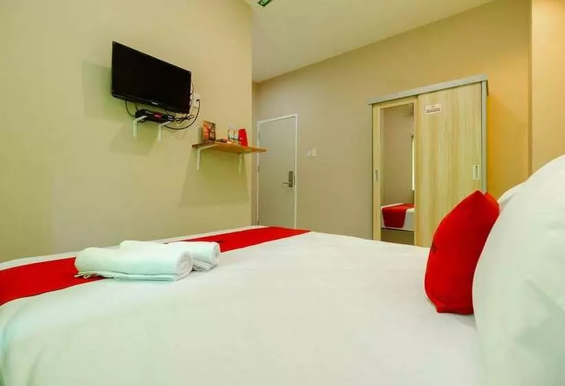 ホテル Reddoorz Syariah @ Panglima Polem Aceh