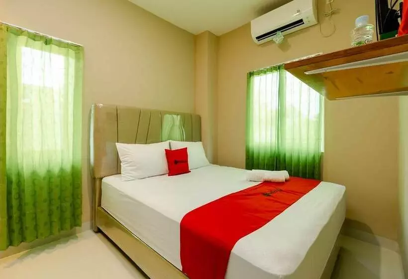 ホテル Reddoorz Syariah @ Panglima Polem Aceh