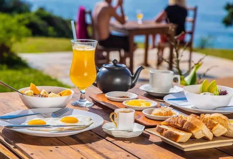 Hotelli Sky Island Resort