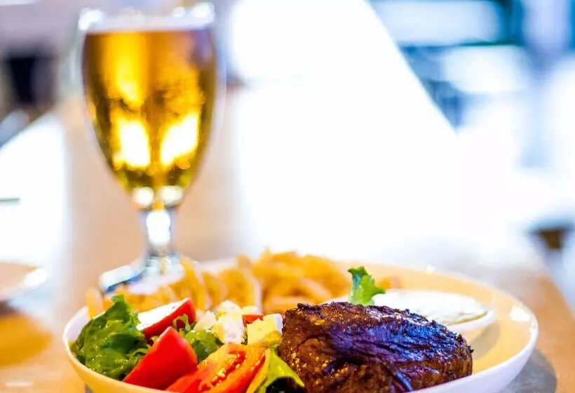 Hotelli Sky Island Resort