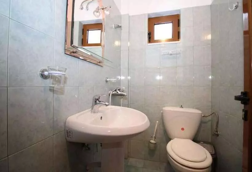 Hotelli Vila Landi