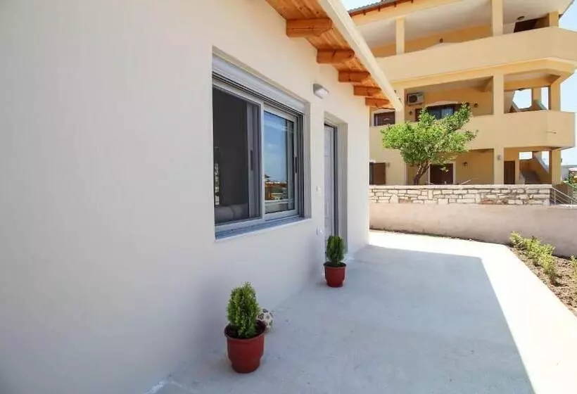 Hotelli Vila Landi