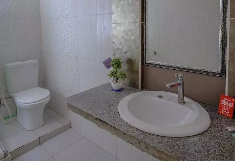 Majatalo Reddoorz Syariah Near Museum Lambung Mangkurat 2