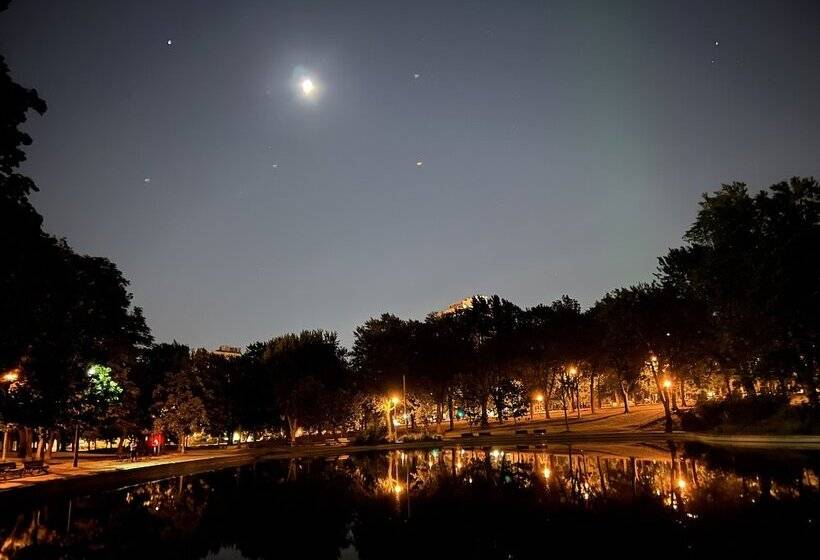 فندق صغير Pied A Terre Mont Royal