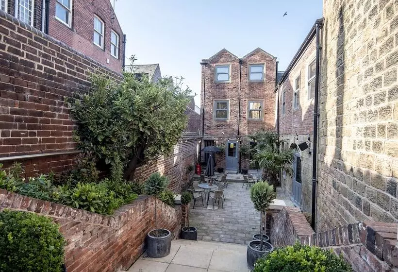 The George Wright Boutique Hotel, Bar & Restaurant