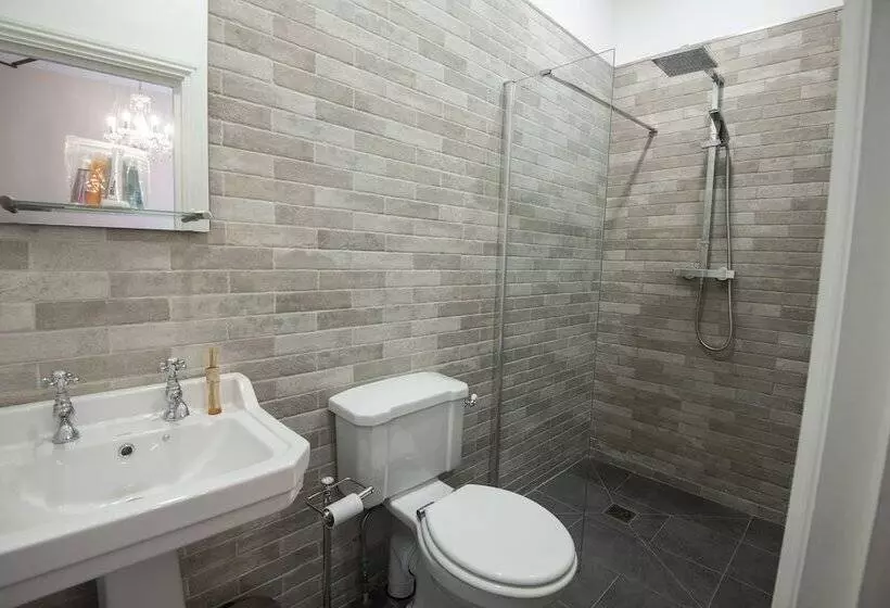 The George Wright Boutique Hotel, Bar & Restaurant