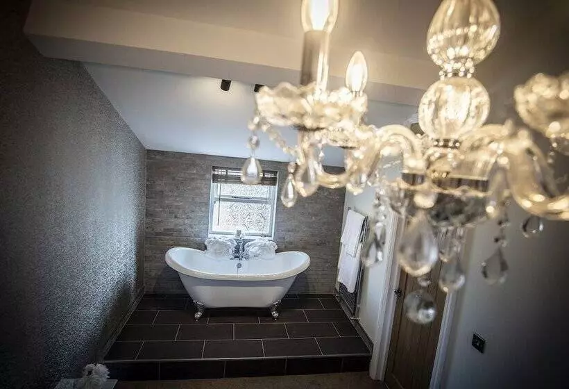 The George Wright Boutique Hotel, Bar & Restaurant