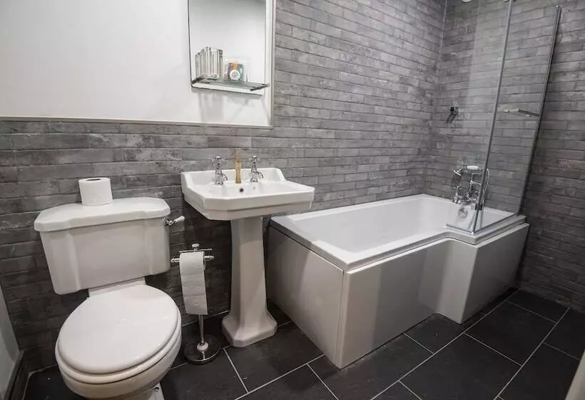 The George Wright Boutique Hotel, Bar & Restaurant