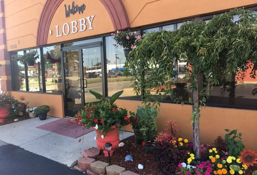 Отель A Victory Inn  West Dearborn