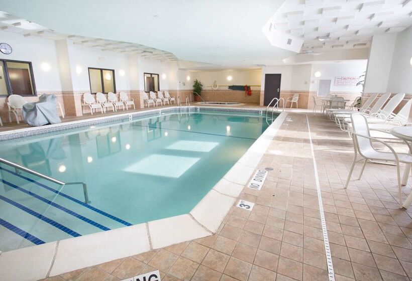 호텔 Troy Inn & Suites