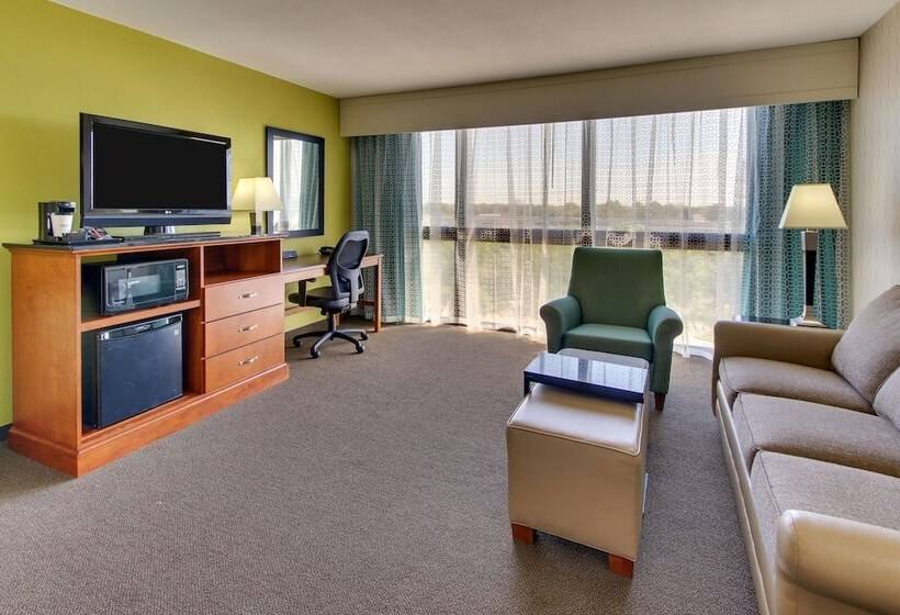 Отель Heritage Inn Suites Houston Sugar Land, Trademark By Wyndham