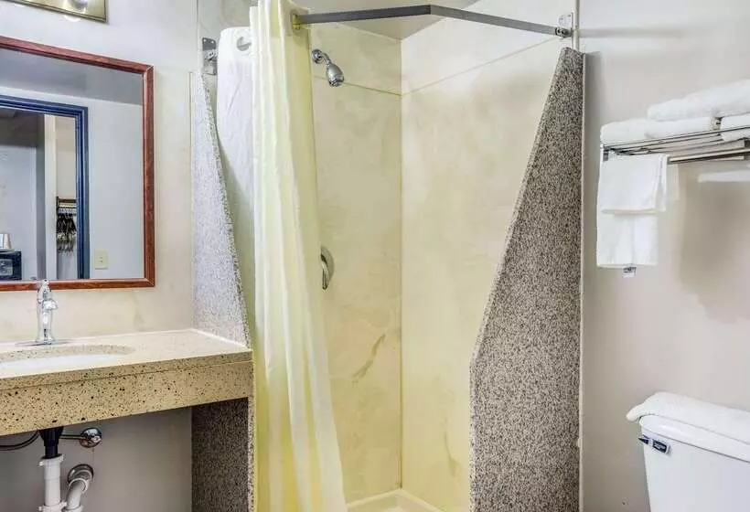 ホテル Econo Lodge Milwaukee Airport