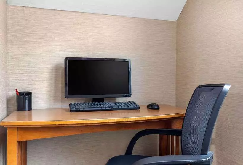 ホテル Econo Lodge Milwaukee Airport