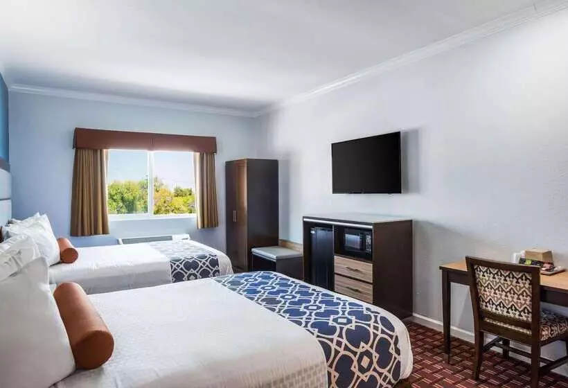 هتل Rodeway Inn & Suites Pasadena