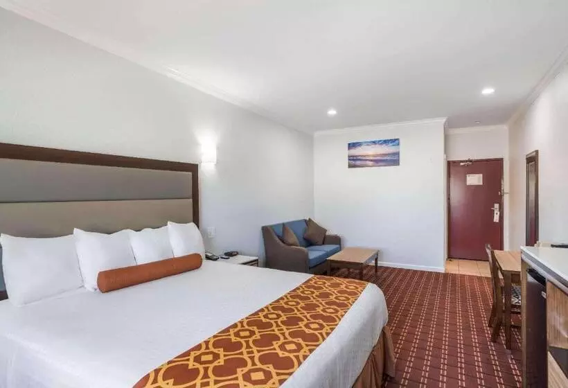 هتل Rodeway Inn & Suites Pasadena