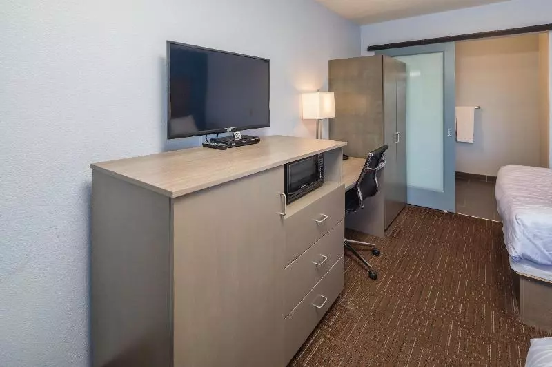 فندق Silicon Valley Inn