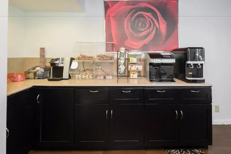 فندق Silicon Valley Inn