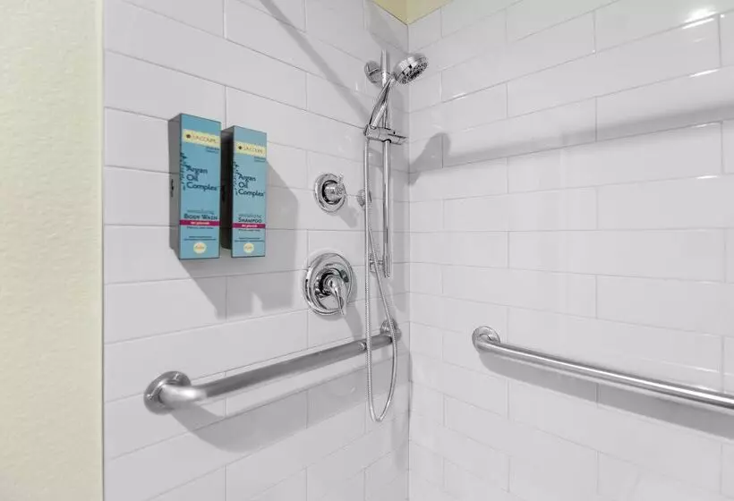 酒店 Surestay  By Best Western Fontana