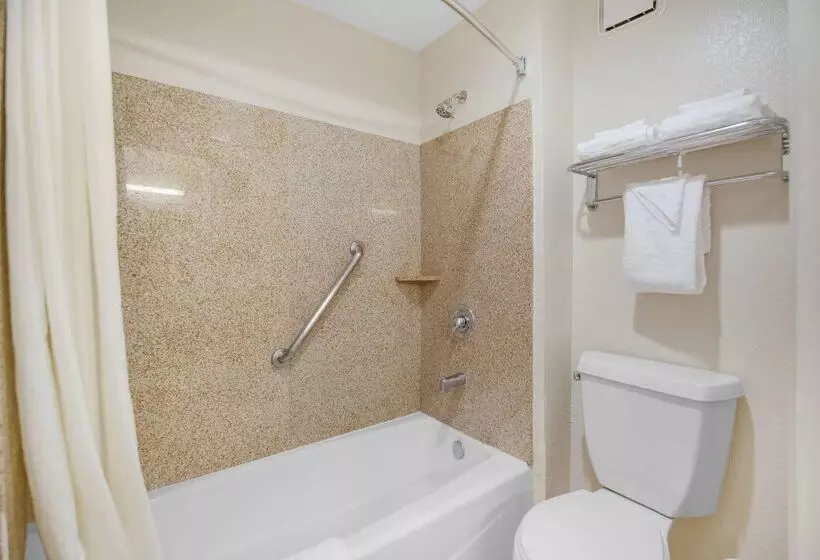 酒店 Surestay  By Best Western Fontana