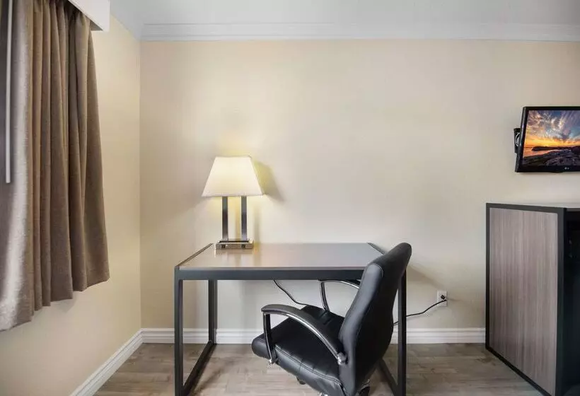 酒店 Surestay  By Best Western Fontana