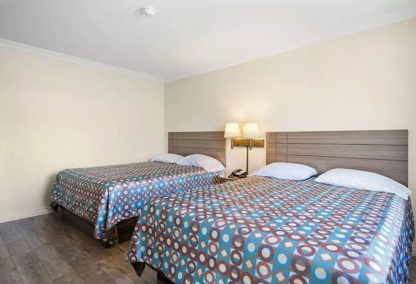 酒店 Surestay  By Best Western Fontana