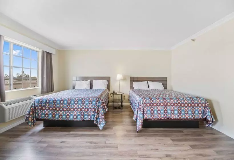 酒店 Surestay  By Best Western Fontana