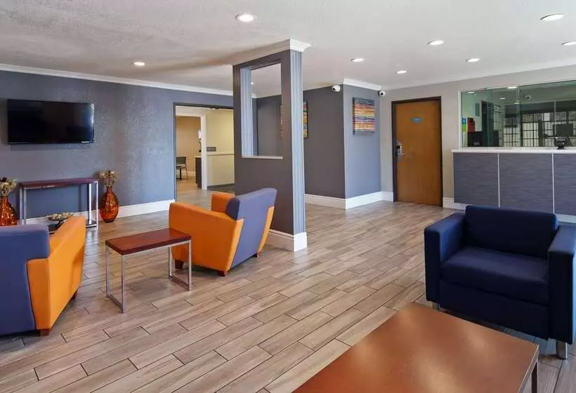 酒店 Surestay  By Best Western Fontana