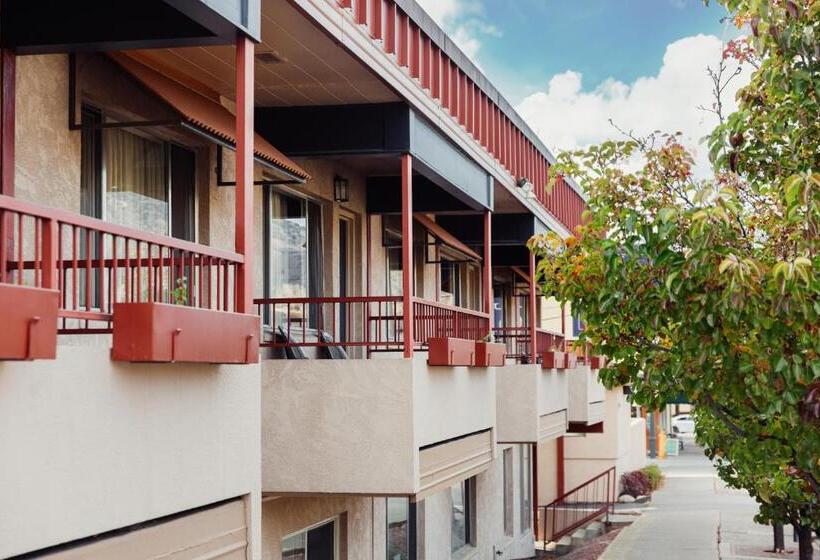 هتل The Durango Lodge