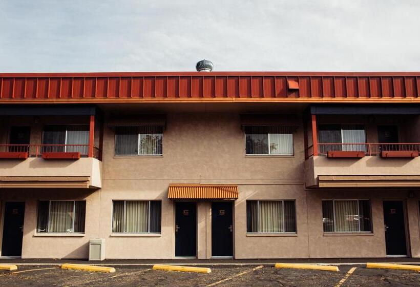 هتل The Durango Lodge