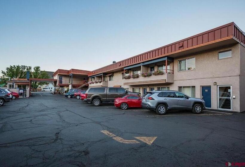 هتل The Durango Lodge