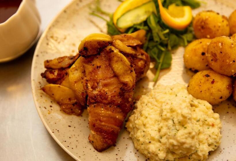 Хостел Ballum Slusekro