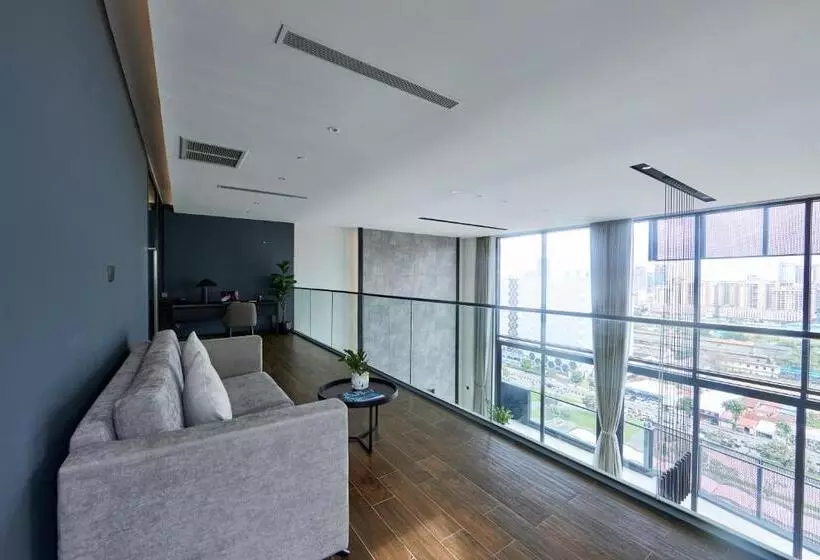 Luxcity Hotel & Apartment