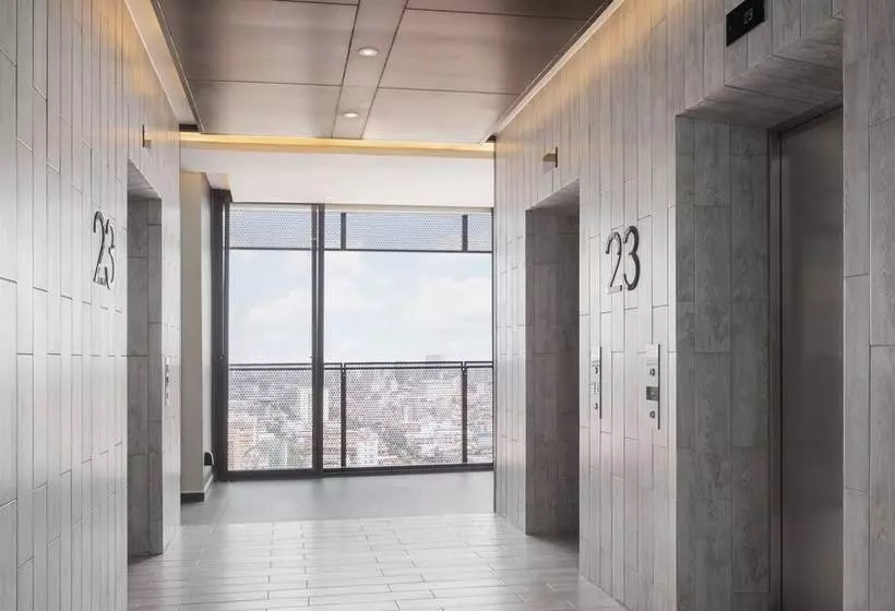 Luxcity Hotel & Apartment