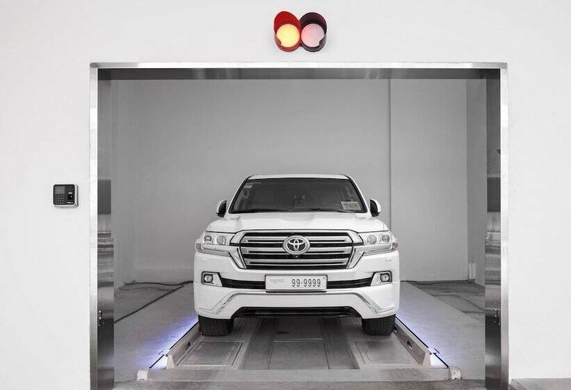 Luxcity Hotel & Apartment