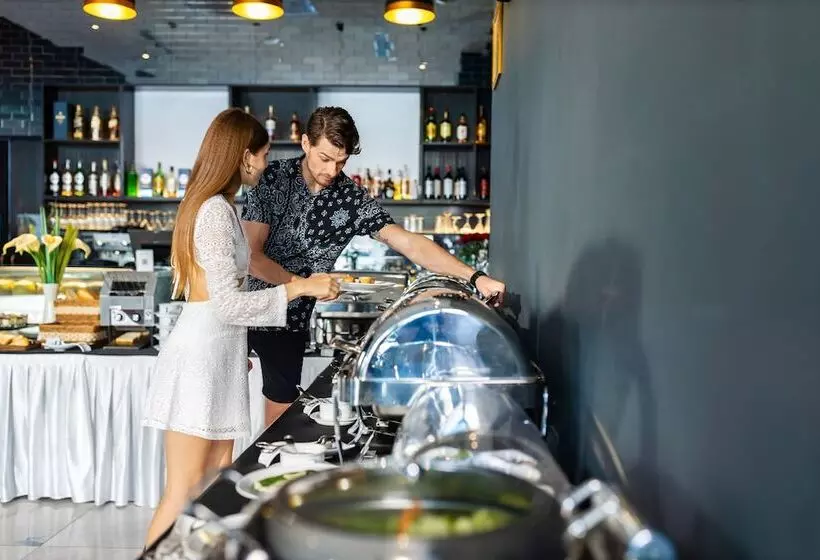 Luxcity Hotel & Apartment