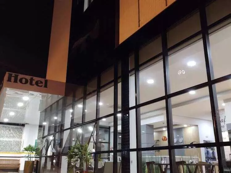 Hotelli Maestro Express