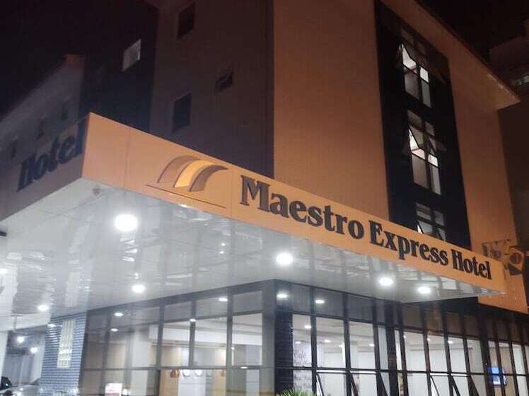 ホテル Maestro Express