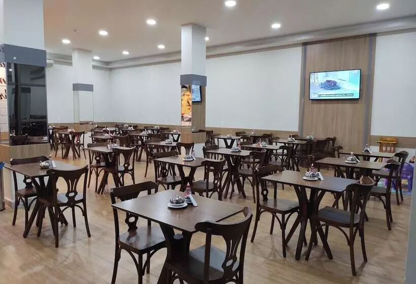 Hotelli Maestro Express