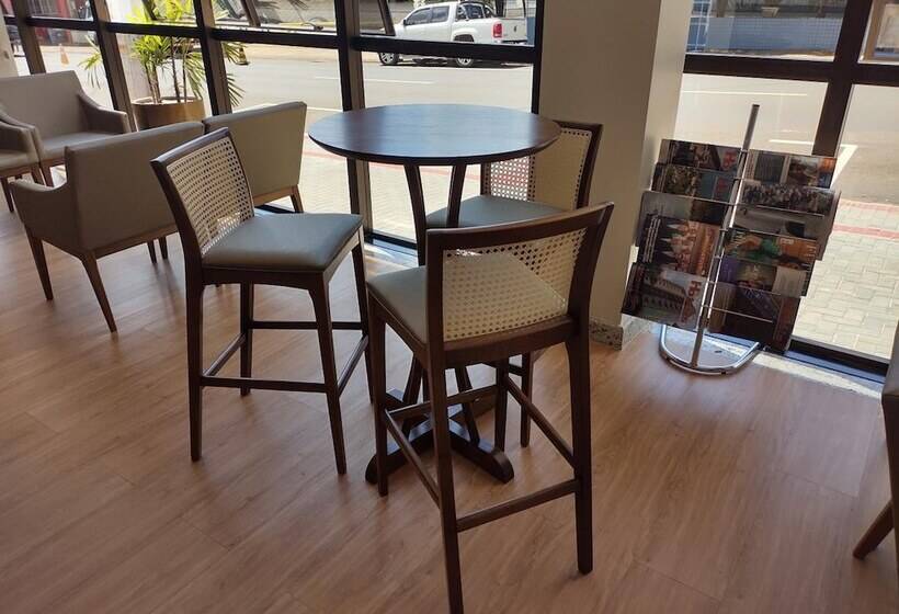 ホテル Maestro Express