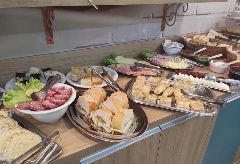 ホテル Maestro Express