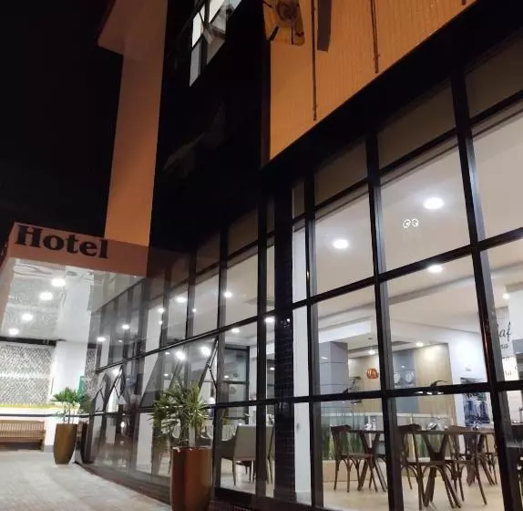 Hotelli Maestro Express