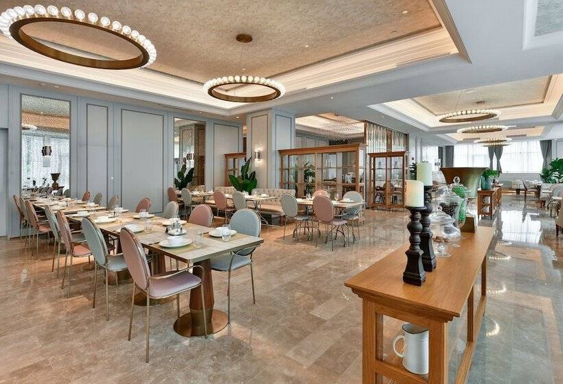 בית מלון כפרי Mercure Yibin Port