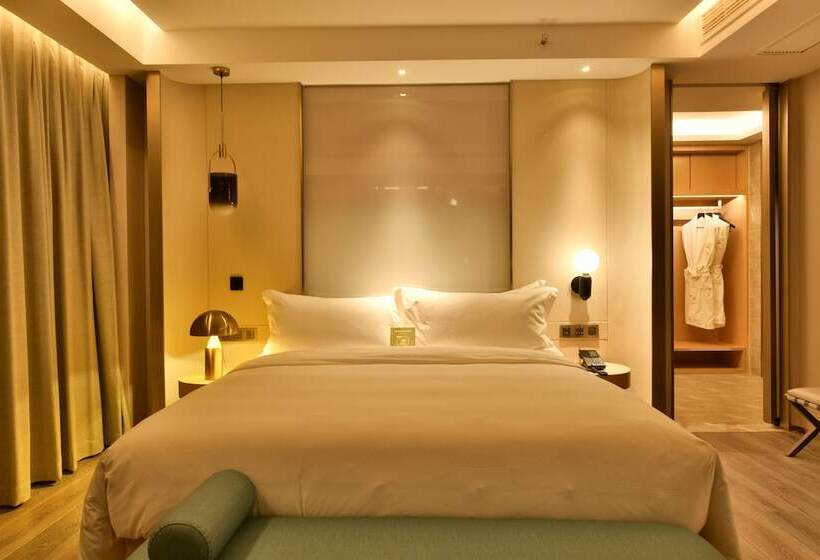 בית מלון כפרי Mercure Yibin Port