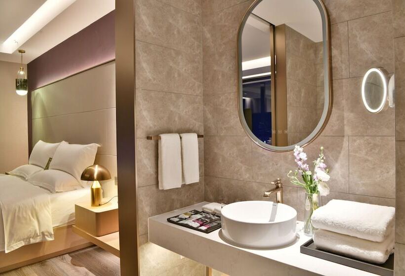 בית מלון כפרי Mercure Yibin Port