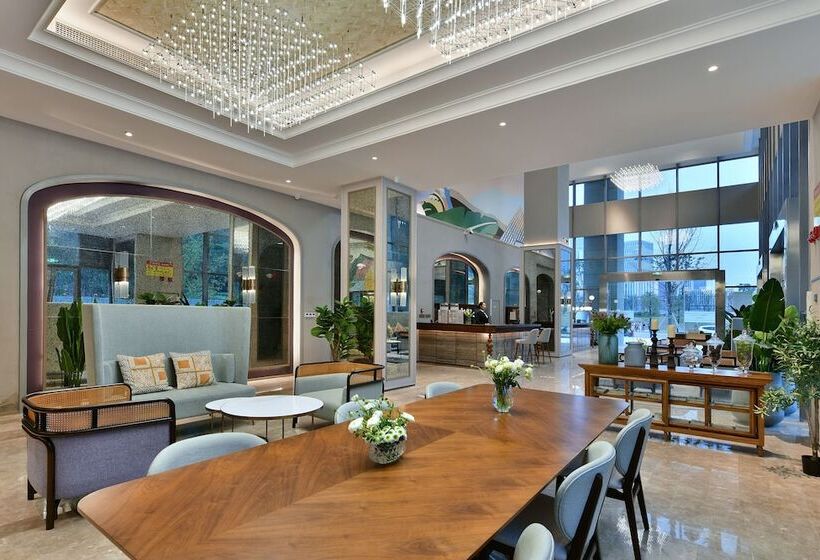 בית מלון כפרי Mercure Yibin Port