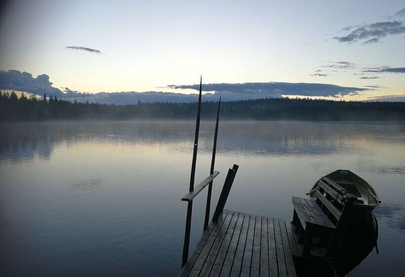 Isokenkaisten Klubi  Wilderness Lodge